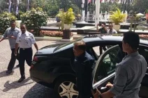 Jusuf Kalla Mengantar Anies Baswedan ke Balai Kota