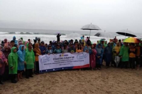Indonesia Power Inisiasi Gerakan “Coastal Clean Up” di Pantai Kuta
