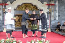 Bupati Giri Prasta Resmikan Balai Banjar Adat Belulang