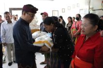 Ringankan Beban Masyarakat, Wali Kota Jaya Negara Distribusikan Penyaluran Bantuan Pangan Beras