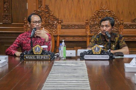 Jaga Pasokan dan Harga Jelang Lebaran, Wabup Suiasa Pimpin Rapat Koordinasi TPID Kabupaten Badung