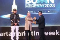 PLN Raih “Best of The Best Company” di Ajang BUMN Entrepreneurial Marketing Awards 2023