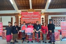 Difasilitasi Agung Rai Wirajaya, Acarya Media Nusantara Serahkan 2.000 Paket PSBI