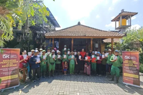 Agung Rai Wirajaya bersama OJK Gandeng Yayasan Agung Wirabumi Ingatkan Masyarakat Waspada Jasa Keuangan Ilegal