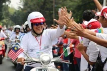 Ratusan Vespa Iringi Kirab Obor ASIAN GAMES 2018