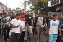 Lomba Mungut Sampah Meriahkan HUT RI ke-73