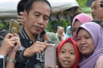 Awal Tahun 2019, Presiden Jokowi Jogging dan Sapa Warga di Kebun Raya Bogor