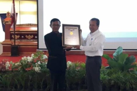Capai Rasio Elektrifikasi (RE) 100%, PLN Bali Raih Rekor MURI