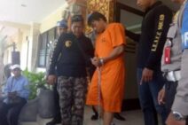 Usai Aniaya Warga, Gung Balang Dirantai Kaki dan Tangannya