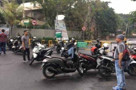 Cegah Aksi Kejahatan, Polisi Berpakaian Preman Pelototi Lapangan Lumintang