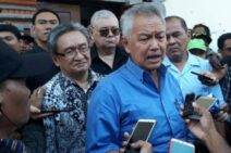 Hadir di PN Denpasar Tomy Winata Jadi Perhatian