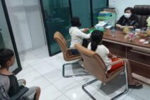 Ipung Persatukan Ibu dan Kedua Anaknya yang Lama Terpisah