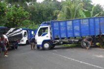 As Roda Patah, Truk Terjun ke Sawah