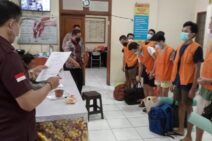 Kejaksaan Eksekusi 8 Narpidana Kasus Narkotika ke Lapastik Bangli