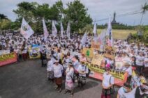 Tolak Pembangunan Terminal LNG, Ratusan Warga Desa Adat Intaran Datangi Kantor Gubernur