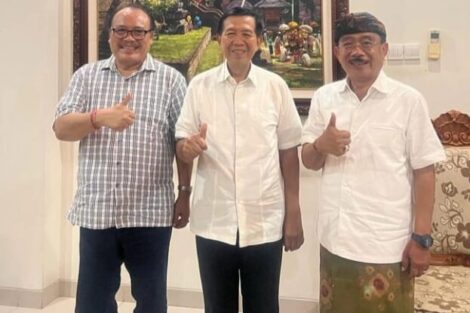 Sowan ke Mangku Pastika Sugawa Korry Bersama Wayan Geredeg Mohon Dukungan di Pileg 2024