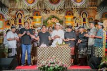 Apresiasi Semangat Generasi Muda, Bupati Giri Prasta Hadiri HUT ST. Werdhi Stiti Sayan Tua Bongkasa