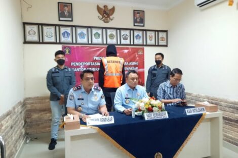 Lakukan Kegiatan Ilegal, Imigrasi Denpasar Deportasi (SZ) WNA Rusia