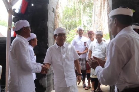 Sekda Adi Arnawa Hadiri Karya Ngenteg Linggih di Pura Batan Kepah dan Dalem Pengrubungan