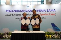 Optimalkan Layanan, Garuda Indonesia dan Ditjen Imigrasi Resmikan Layanan Jalur  Khusus Keimigrasian Penumpang Garuda