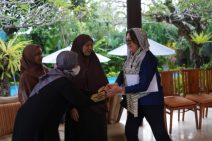 Ramadhan, Konsulat Jenderal Australia di Bali Gelar Buka Puasa Bersama Sekolah Program Bridge di Bali 