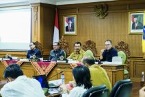 Asisten Administrasi Cok. Raka Darmawan Membuka FGD Bidang Pendidikan di Badung
