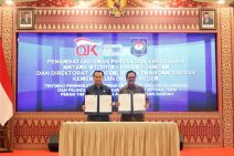 Tandatangani Perjanjian Kerja Sama, OJK dan Kemendag Sepakat Perkuat Tim Percepatan Akses Keuangan Daerah (TPKAD)
