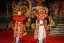 Sanggar Seni Surya Art Tampil di PKB Ke-46 Lewat Topeng “Dalem Batu Putih Dalem Batu Selem”
