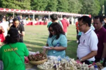 OJK Gandeng FKLJK Gelar Pekenan Galungan – Kuningan