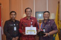 Sekretariat Dewan Raih Penghargaan Terbaik dalam Keterbukaan Informasi Publik