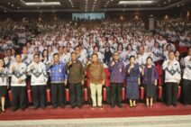 Walikota Jaya Negara Hadiri Puncak Peringatan HUT ke-79 PGRI dan HGN di Denpasar
