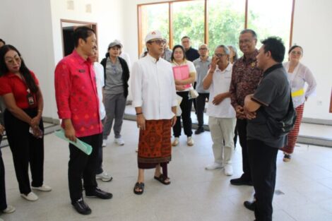 Walikota Serahkan Bangunan Pasar Ikan dan Balai Bendega kepada Perumda Bhukti Praja Sewakadarma