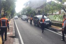 Dishub Denpasar Tertibkan Parkir Liar di Kawasan Jalan Gatot Kaca dan Jalan Sahadewa