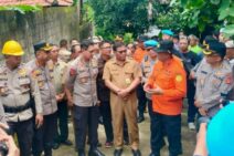 Sekda Alit Wiradana Tinjau Lokasi Musibah Longsor di Wilayah Ubung Kaja