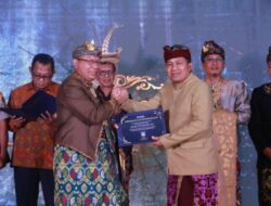 Tunjukkan Kinerja Positif, DJBC Bali NTB NTT Serahkan Penghargaan Bagi Pengguna Jasa dan Stakeholder