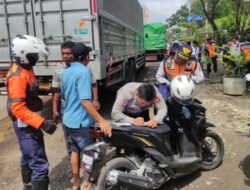 Dishub Denpasar Tertibkan Truk Parkir Sembarangan di Kawasan Patung Titi Banda