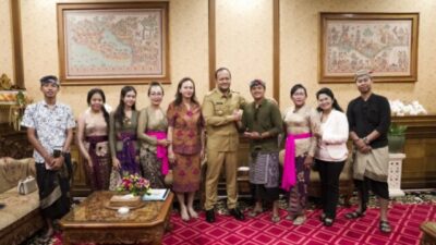 Perdana Bertugas, Wakil Bupati Badung menerima STT. Jeladi Suta, Banjar Segara dan STT. Windu Sari, Banjar Batan Buah