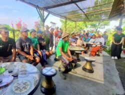 Tekan Laju Inflasi, Pemkot Denpasar  Bagikan Bibit Aneka Tanaman Untuk Petani di Subak Sembung