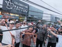 Bupati Adi Arnawa dan Wabup Bagus Alit Sucipta Potong Kabel Provider di Canggu