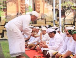 Upacara Melaspas Caru Manca Rupa di Pura Agung Lokanatha Dipuput Tri Sadhaka, Sekda Alit Wiradana Mendem Pedagingan