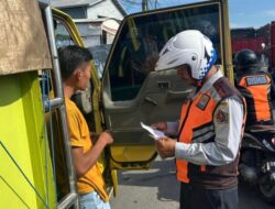 Dishub Denpasar Tertibkan Truk Parkir Sembarangan di Kawasan Jalan Cargo