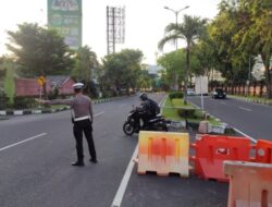 Polres Bandara Ngurah Rai Gencarkan Pengaturan Lalu Lintas Pagi untuk Cegah Kemacetan