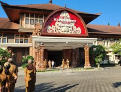 Apel Senin di Setda Tabanan, Plt. Asisten III Tekankan Penyelesaian Tugas Tepat Waktu