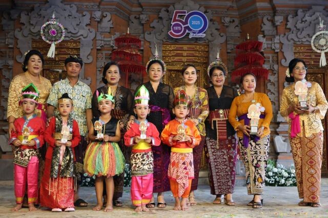 bunda paud ny. antari jaya negara hadiri puncak hut ke 50 tk dharma putra