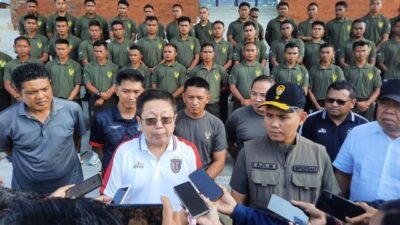 dari barak ke pinggir lapangan prajurit tni ad bersiap jadi pelatih sepak bola berlisensi