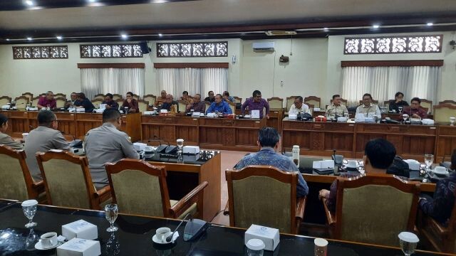 komisi i gelar rapat koordinasi keamanan dengan polda bali