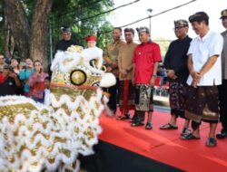 Wawali Arya Wibawa Hadiri Karnaval Pancasila dan Pentas Budaya Nusantara di Denpasar