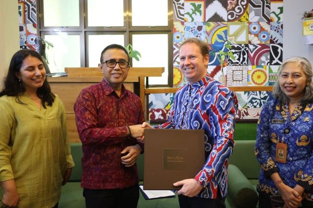 walikota jaya negara terima kunjungan wakil dubes inggris matthew downing