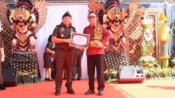 walikota jaya negara terima penghargaan dari kejati bali, jadi pelopor umah restorative justice di tingkat desa dan desa adat