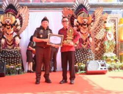 Walikota Jaya Negara Terima Penghargaan dari Kejati Bali, Jadi Pelopor Umah Restorative Justice di Tingkat Desa dan Desa Adat